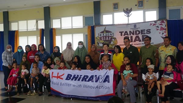 PT Bhirawa Steel bagikan bingkisan bergizi untuk cegah stunting