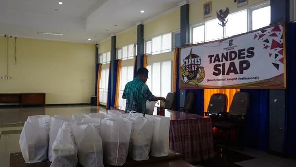 PT Bhirawa Steel bagikan bingkisan bergizi untuk cegah stunting